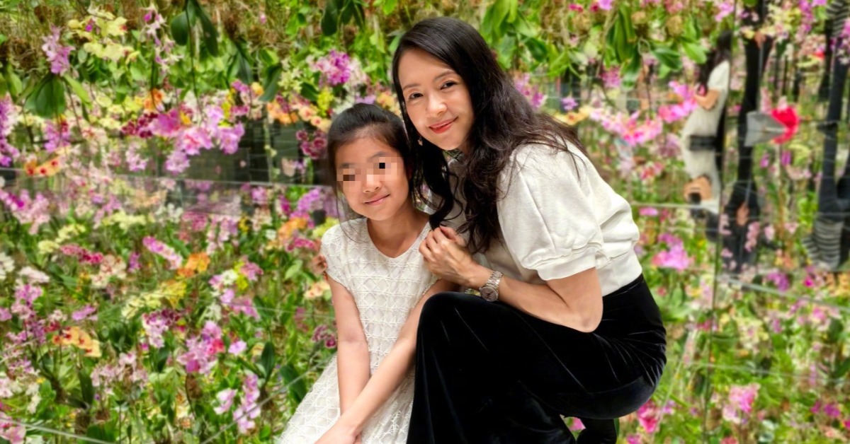 章子怡首度曝光女兒正面照。（圖／翻攝自章子怡微博）