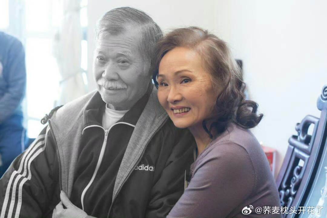 唐佳疑因愛妻雪妮重病帶來的壓力與憂鬱,最終選擇輕生。(圖/翻攝自蕎麥枕頭開花了微博)