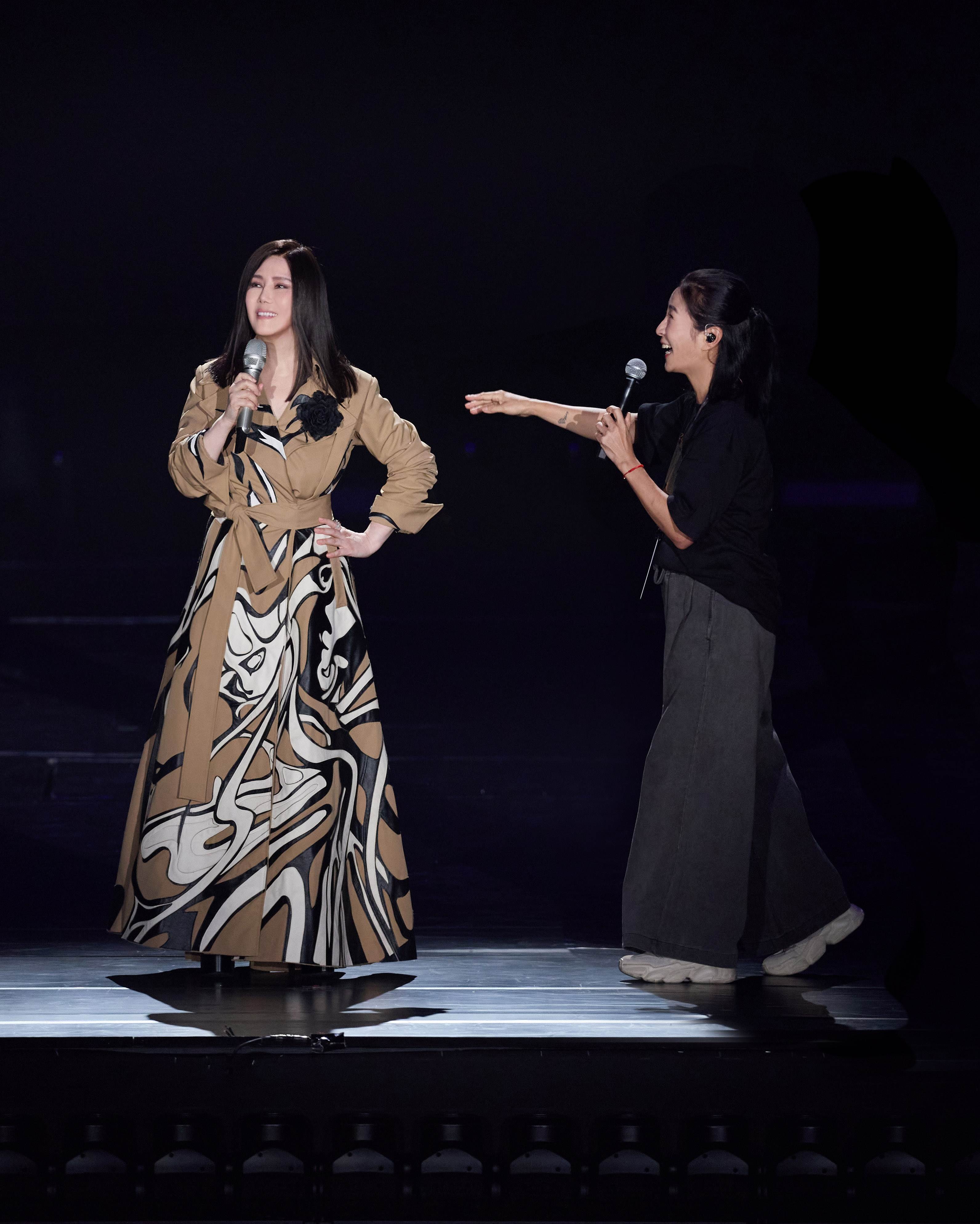 天后「二姐」江蕙演唱會，好友方文琳特別現身力挺。（圖／寬宏藝術提供）