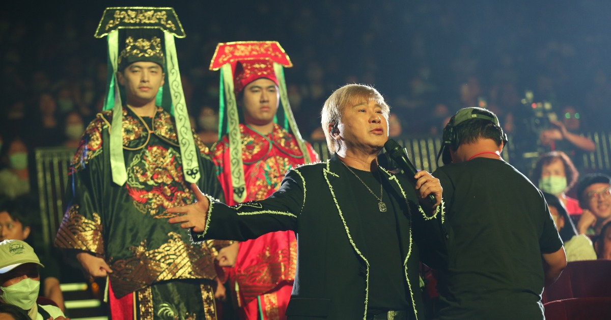 胡瓜獻唱經典曲〈包青天〉。(圖/寶吉祥集團提供)
