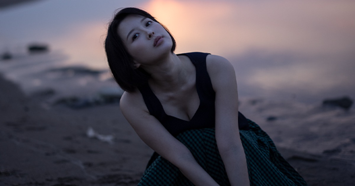 知名成人女優葵司宣布退役。(圖/取自葵司寫真官網)