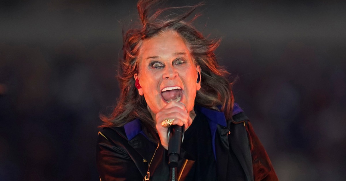 黑色安息日(Black Sabbath)創團主唱奧茲‧奧斯本(Ozzy Osbourne)離世,享壽76歲。(圖/美聯社)