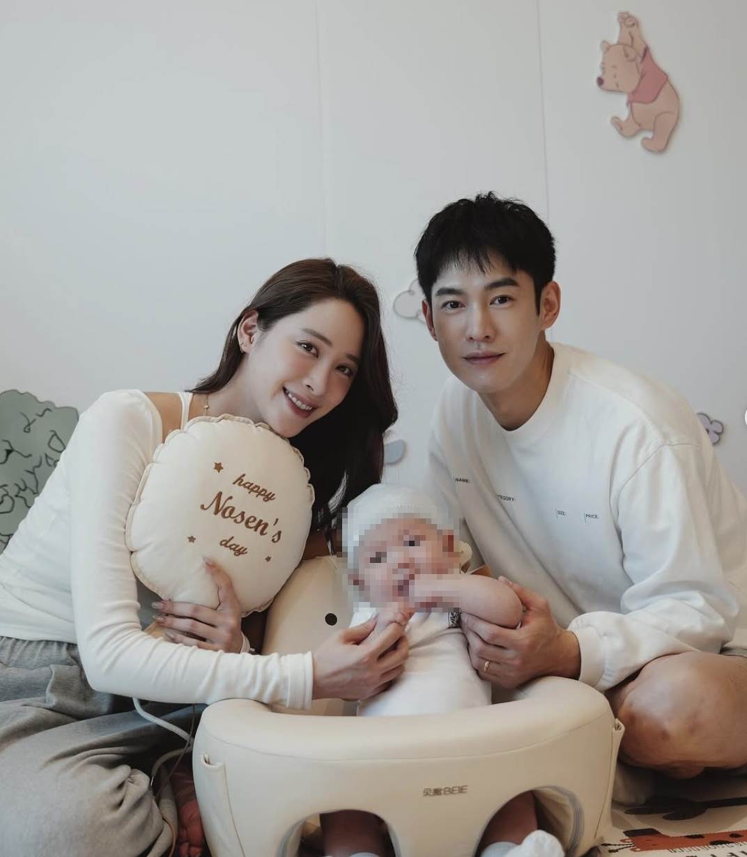 歐陽妮妮與張書豪結婚後育有一子。(圖/翻攝自 歐陽妮妮IG )