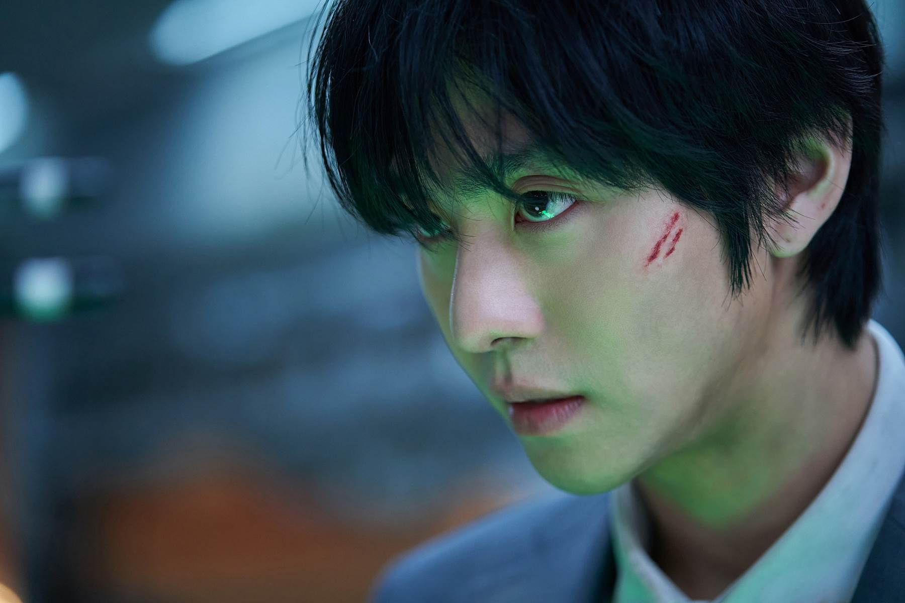 安孝燮透露<a href='https://star.ebc.net.tw/search/keyword?value=導演' target='_blank'>導演</a>是因為他「看起來非常平凡」而選他來詮釋電影《全知讀者的視角》男主角「金獨子」。(圖/采昌國際多媒體提供)
