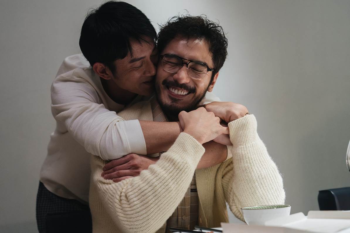 李至正在《親密之海》中與吳慷仁飾演的阿榮是一對情侶。（圖／CATCHPLAY提供）