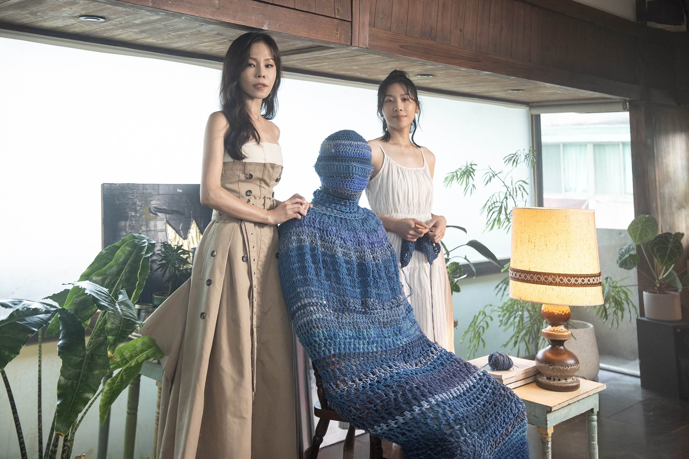 彭佳慧首次和陳綺貞合作的高難度歌曲〈成人之美〉終於推出MV。(圖/索尼音樂提供)