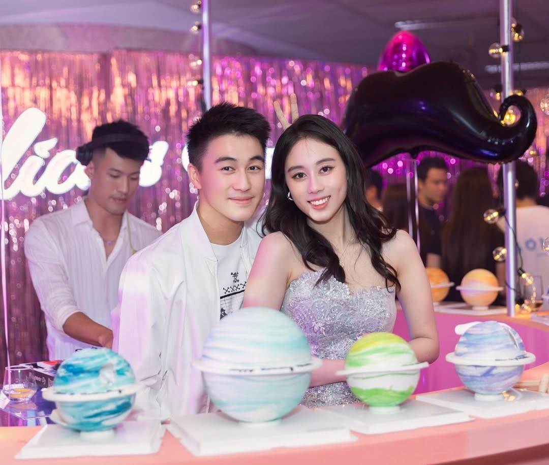 何猷君與親妹妹何超欣向來關係要好。(圖/翻攝自何猷君Instagram)