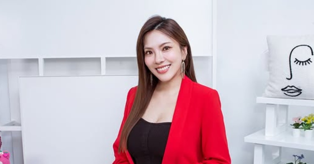 小優因大嘴巴演藝事業重創轉戰直播。(圖/翻攝自小優 IG)