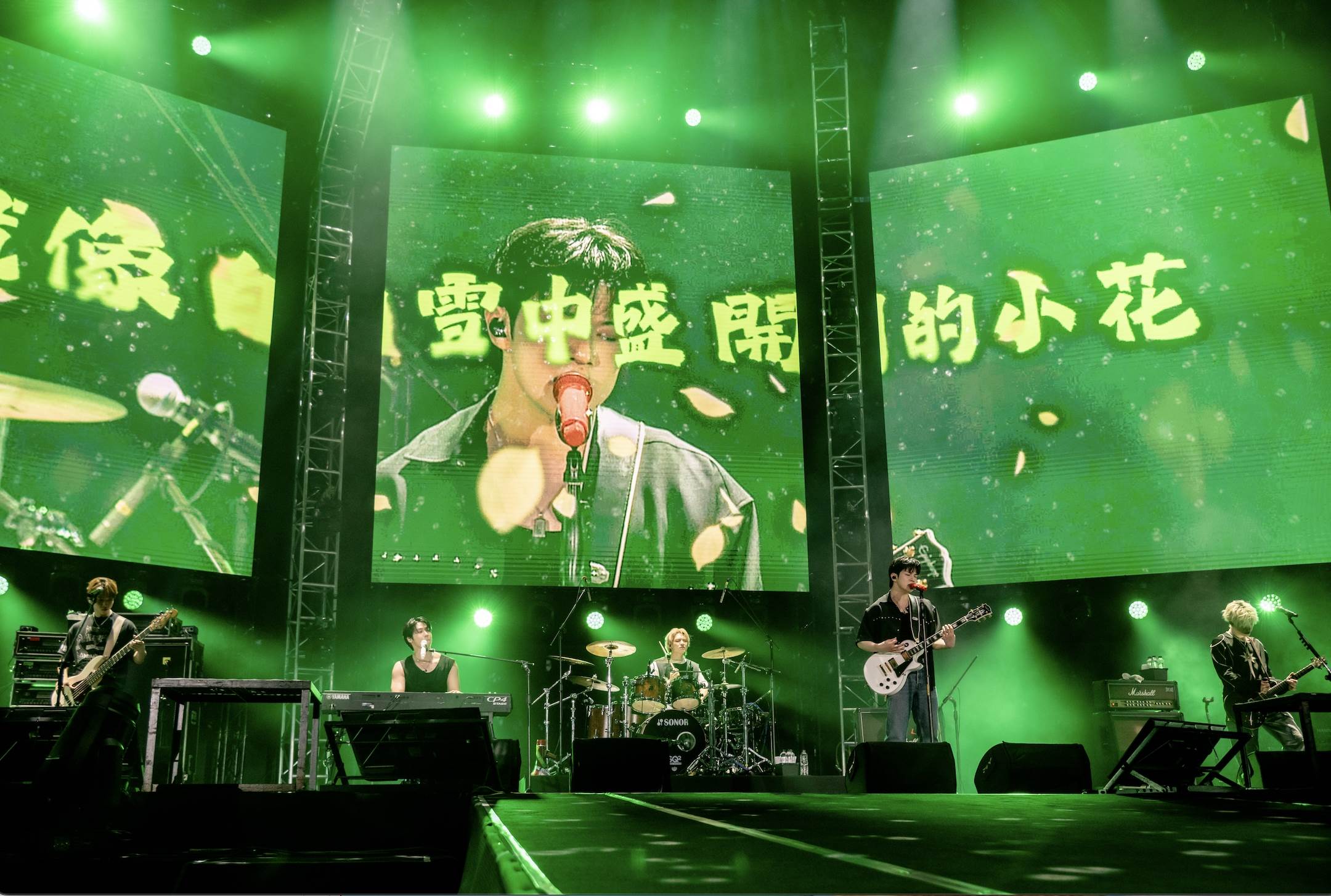 《2025 FNC BAND KINGDOM in KAOHSIUNG》樂團N.Flying首次港都開唱,全場合唱點燃現場氣氛。(圖/SHOWOFFICE提供)