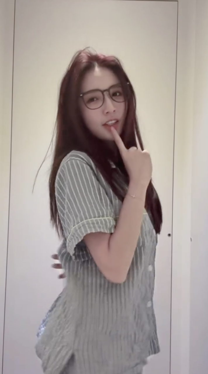 Dora近日積極準備復出。（圖／翻攝自Dora IG）