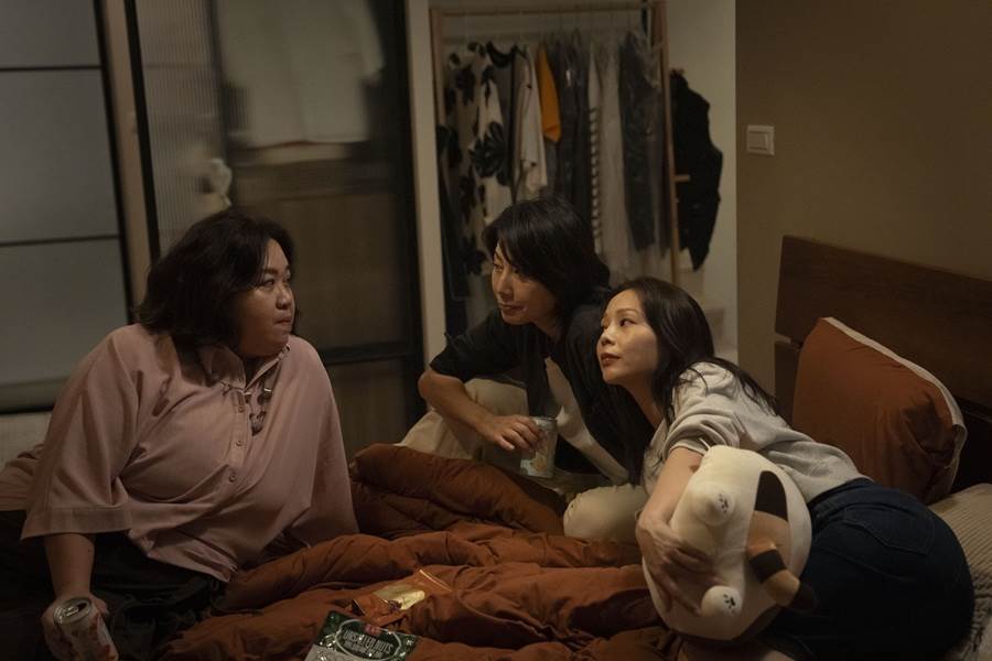 三位好姐妹在中年時,找到自己最好的樣子。(圖/華視、公視台語台提供)