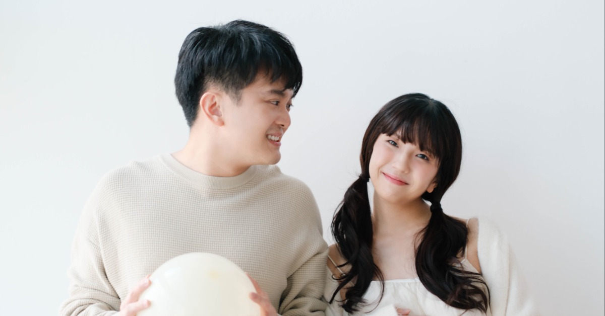 來自新加坡與馬來西亞的人氣情侶創作者Bertandlulu(黃宇哲 & 許裕如)。(圖/Bertandlulu提供)