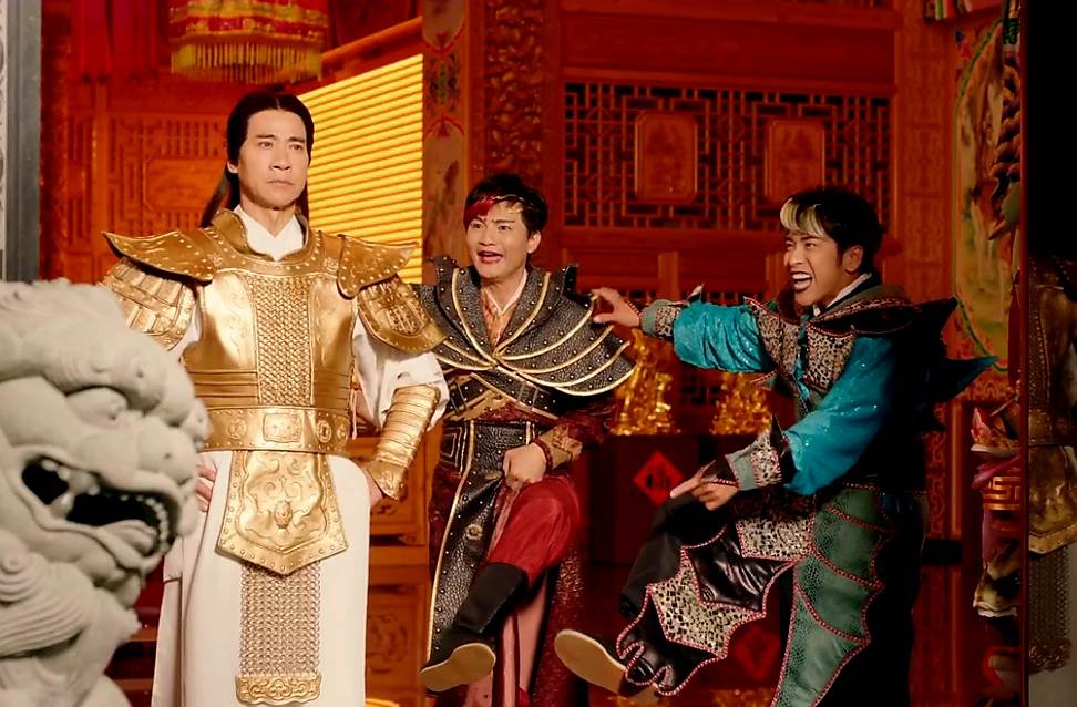 白冰冰的子弟兵明亮跟東諺在劇中飾演跟在玄天上帝翁家明身邊的蛇和龜。(圖/三立提供)