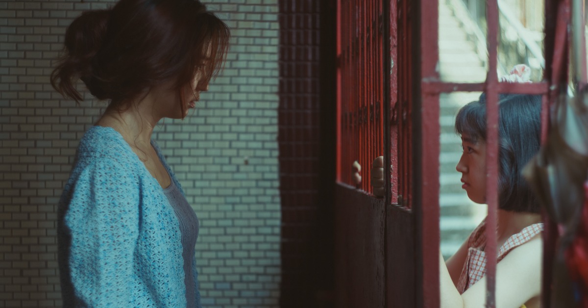 9m88（左）、白小櫻在《女孩》中飾演母女，有不少精采對手戲。（圖／甲上娛樂）