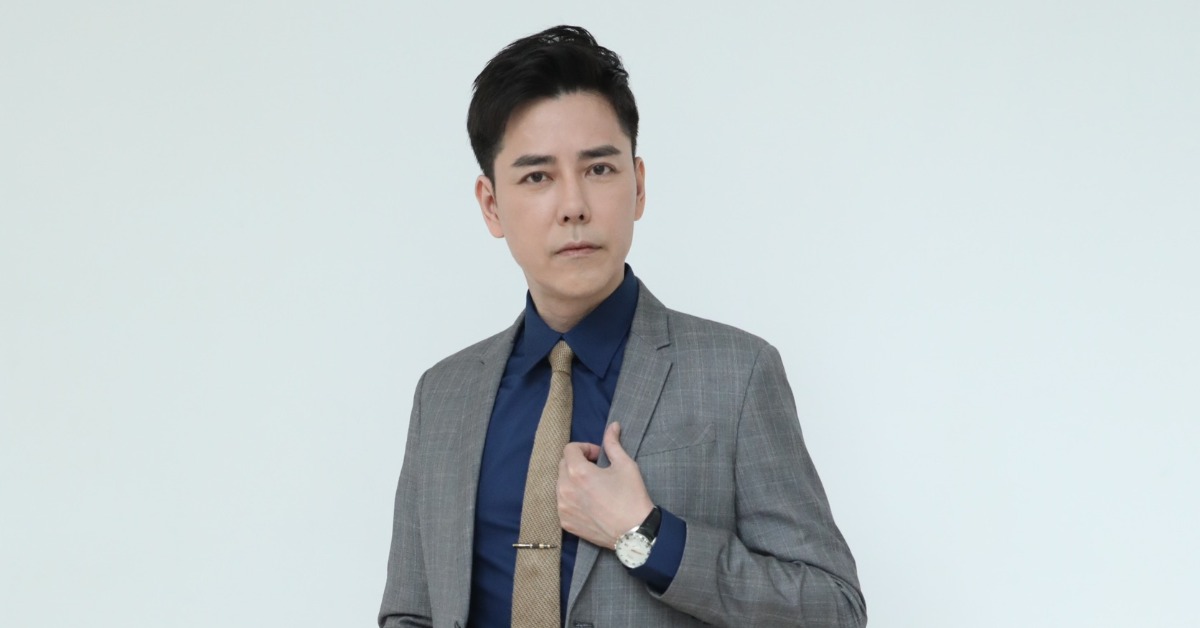 丁力騏在《好運來》飾演專業律師李誠耀。(圖/民視提供)