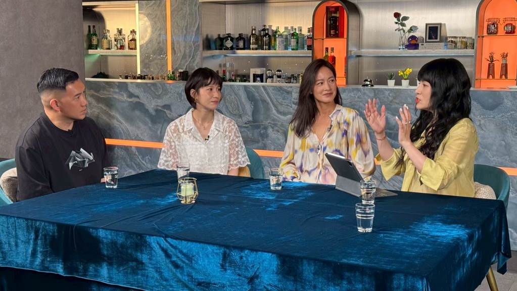 唐綺陽分享自己的避難包裡有什麼。（圖／《Yahoo唐綺陽談星私廚》提供）