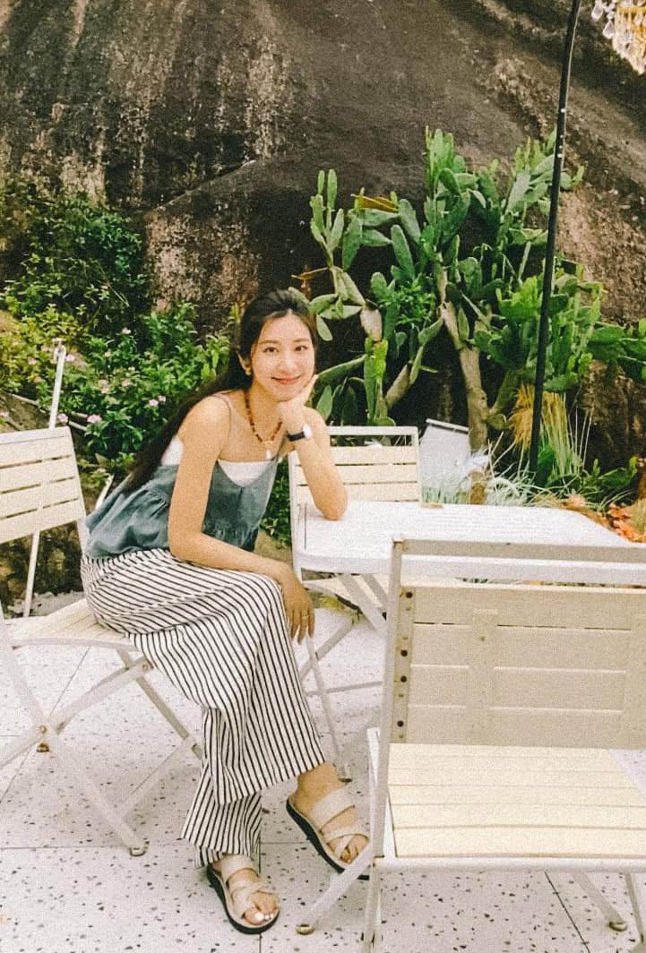 浪愛集食邀請戲劇女神<a href='https://star.ebc.net.tw/search/keyword?value=韓雨潔' target='_blank'>韓雨潔</a>一起拍攝短影音並親自參與救援受災狗園。(圖/浪愛集食提供)