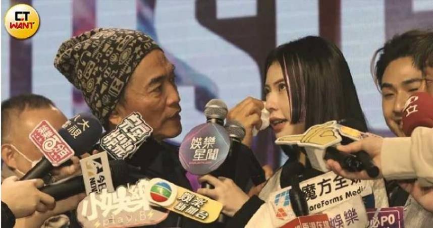 妙莎出道發片記者會，如同爸爸一樣存在的吳宗憲特別幫女兒站台。（圖／CTWANT）