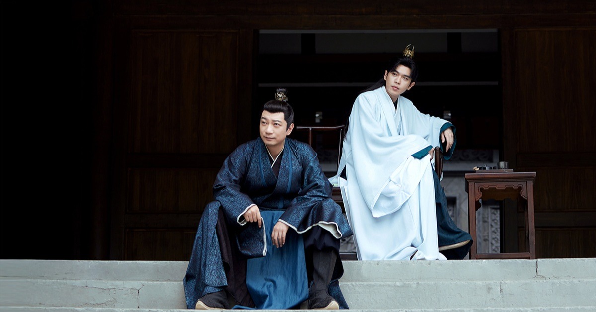 田雨(左)《慶餘年》飾演張若昀的得力助手「王啟年」。(圖/中天娛樂台提供)