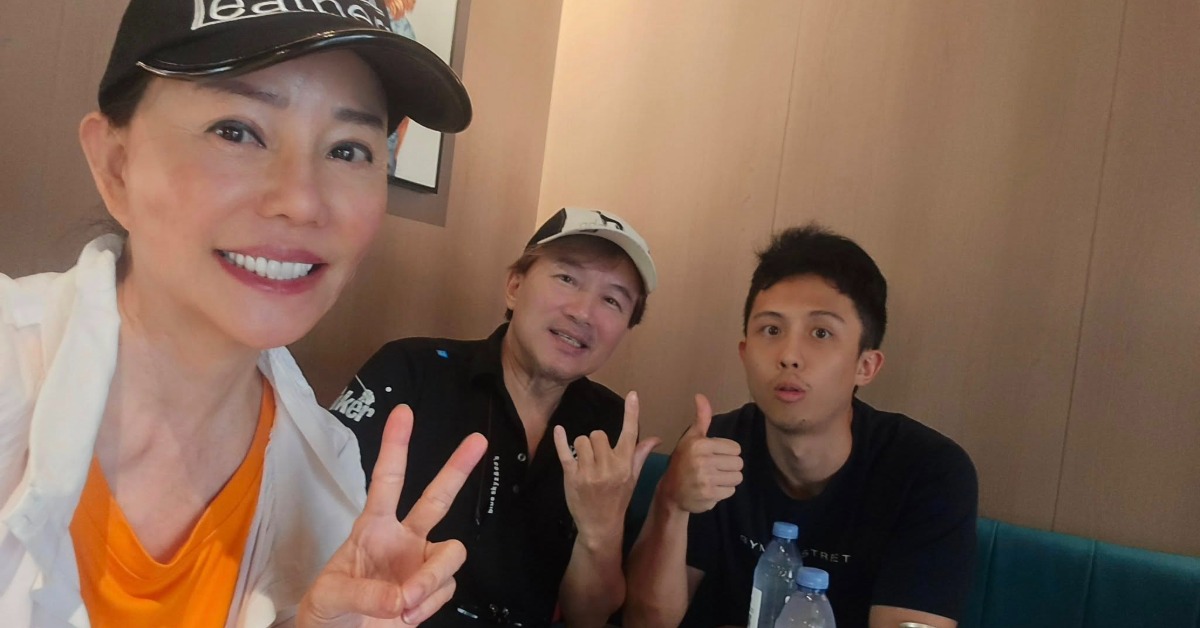 孫安佐近況曝光,日前與父母孫鵬、狄鶯共慶父親節,一家三口同桌用餐,看起來氣色良好。(圖/翻攝自狄鶯臉書)