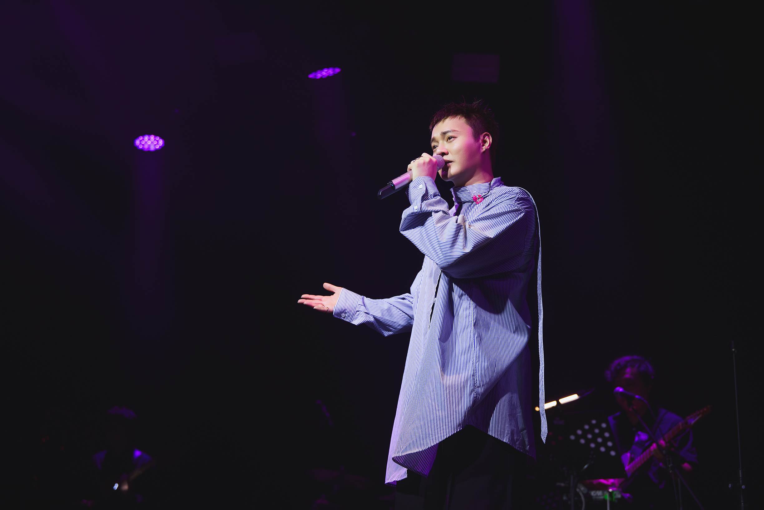 許富凱一連帶來多首經典歌曲。（圖／寬宏X何樂提供）