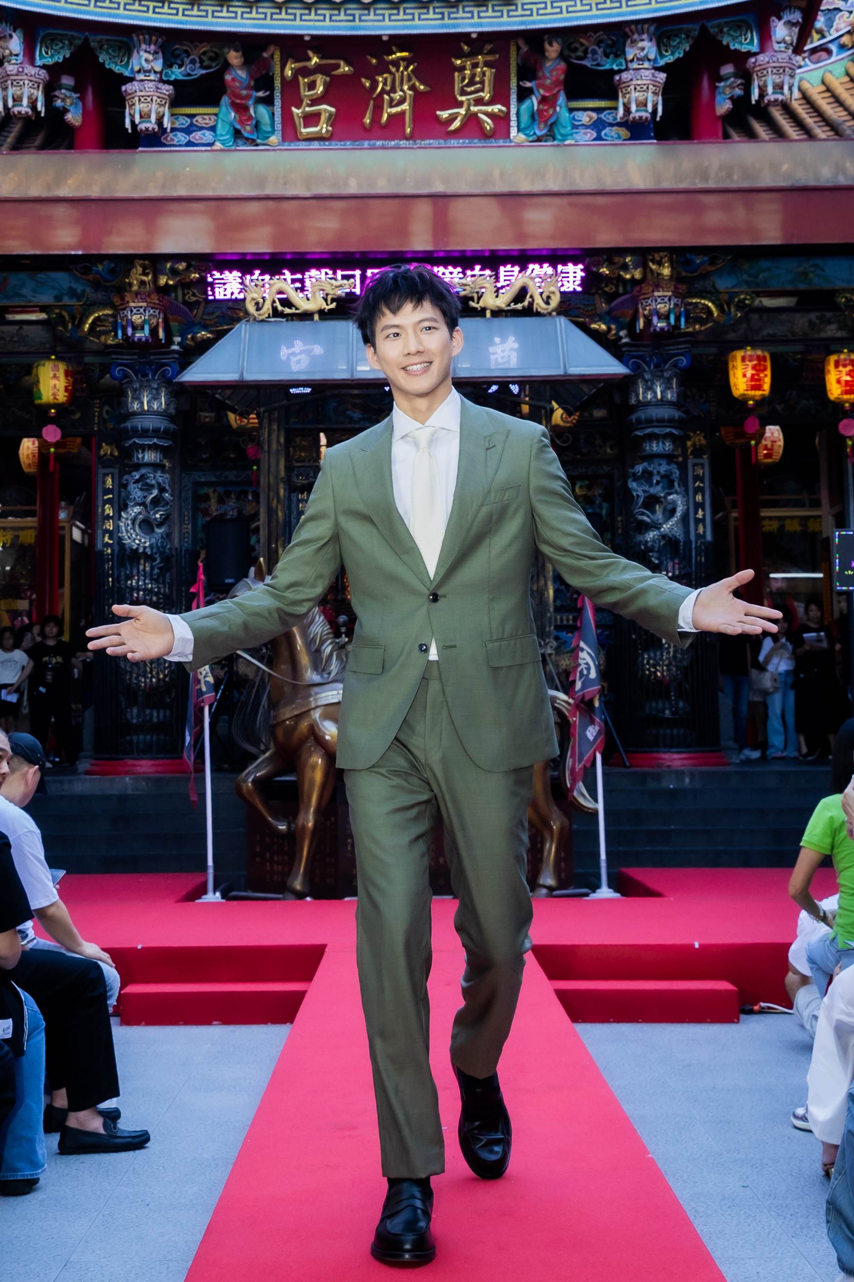 吳念軒在電影《角頭－鬥陣欸》中演出Billy。（圖／曼尼娛樂）