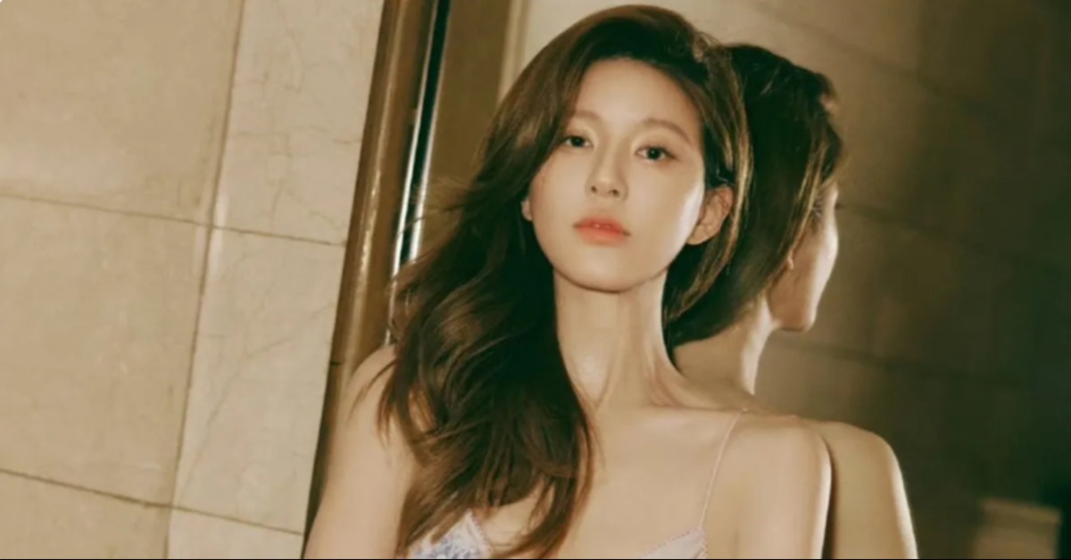 中國女星趙露思去年因罹患失語症與憂鬱症導致全年停工，近日更是直播開撕經紀公司。（圖／翻攝自趙露思微博）