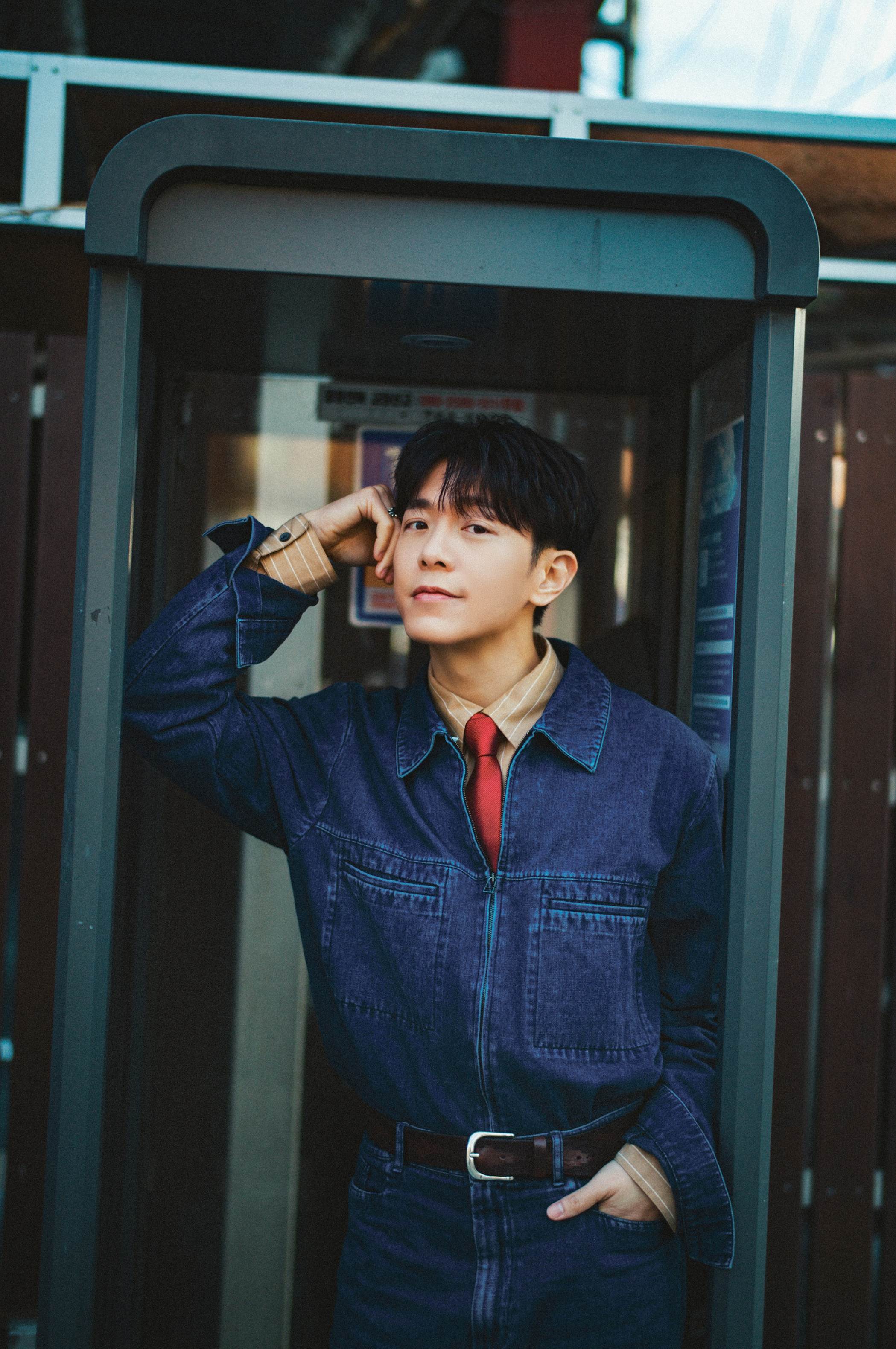 韋禮安體驗「韓國感性」，9月初將帶來跨世紀Newtro（新復古）音樂宇宙。（圖／索尼音樂提供）