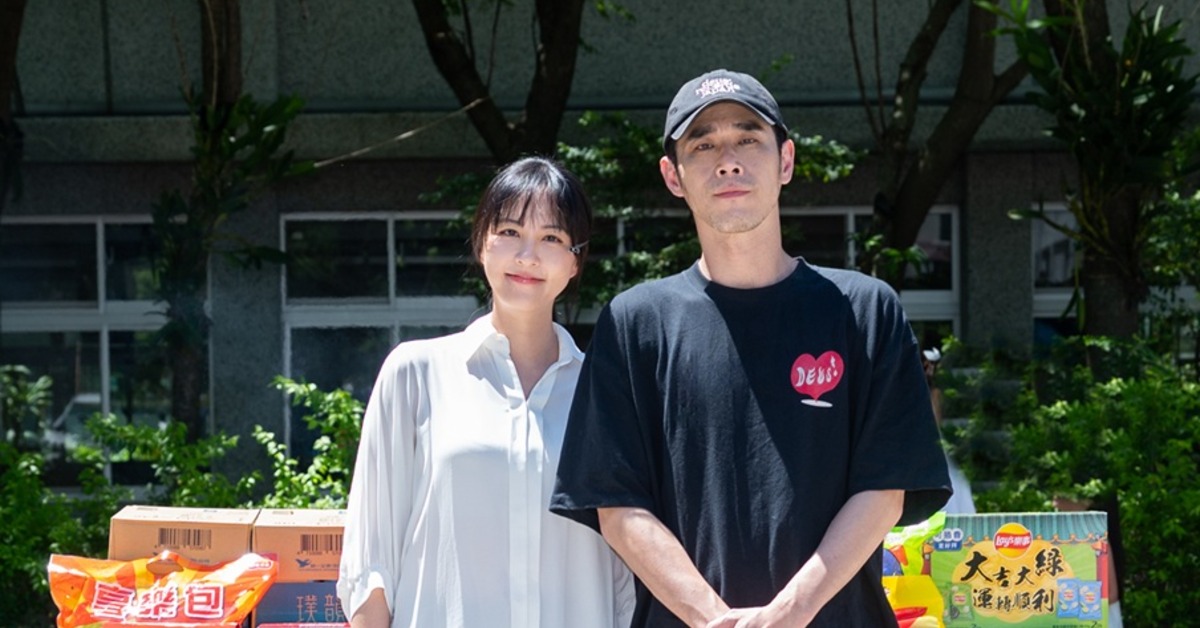大愛劇《轉角那間心藥局》魏蔓、黃騰浩。(圖/大愛提供)