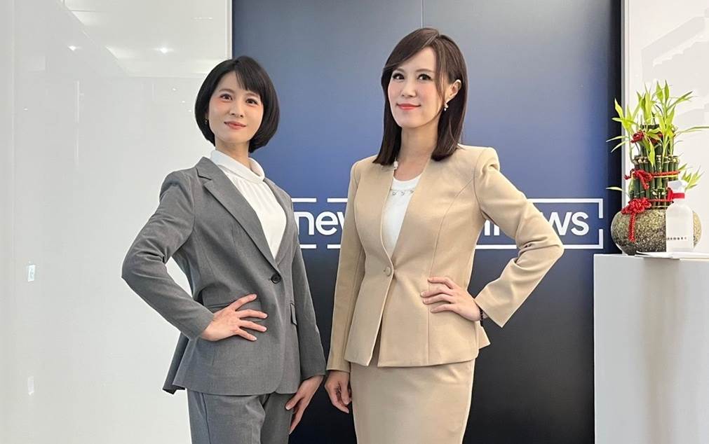 連俞涵(左)為宣傳台劇《零日攻擊》話題不斷,特別受邀接受黃筱純專訪。(圖/鏡電視提供)