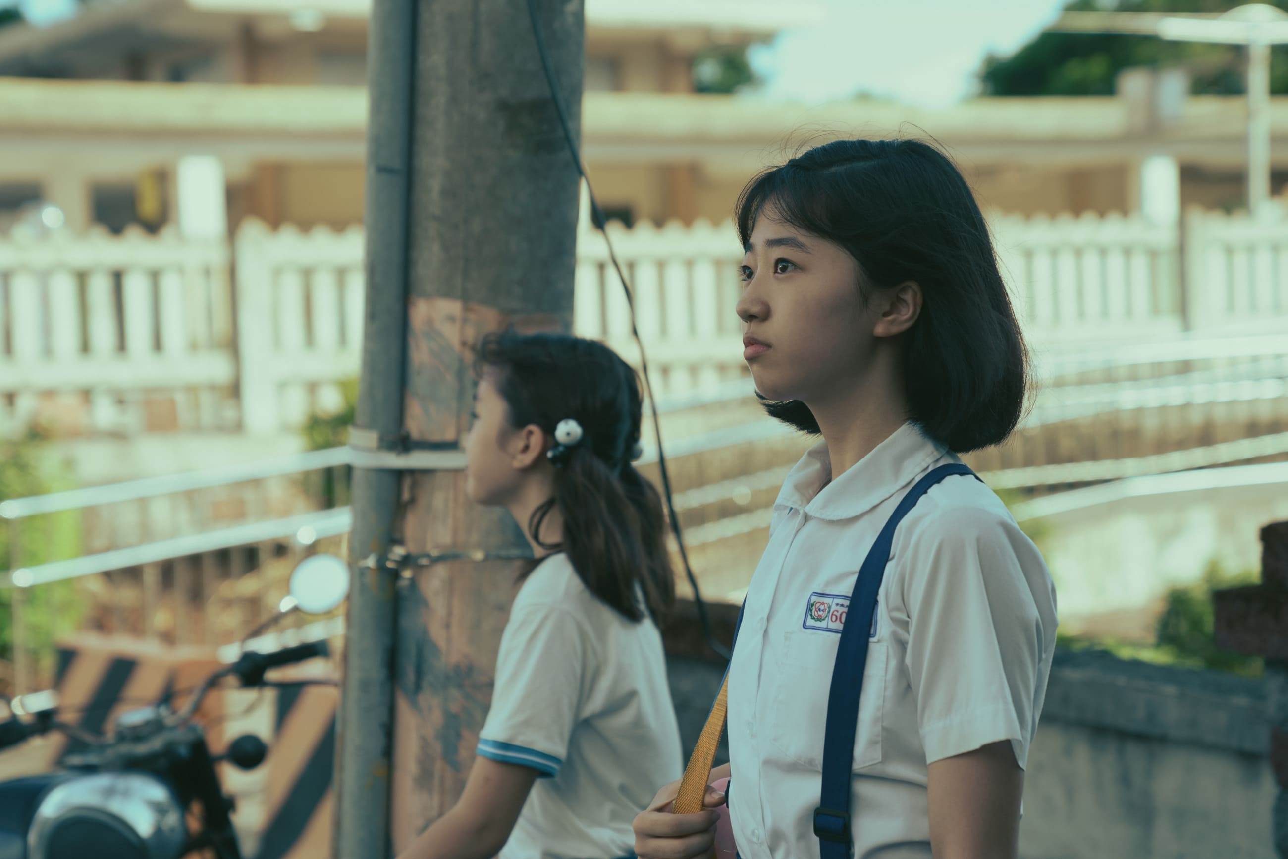 白小櫻（右）擔任重要人物「女孩」一角。（圖／甲上娛樂）