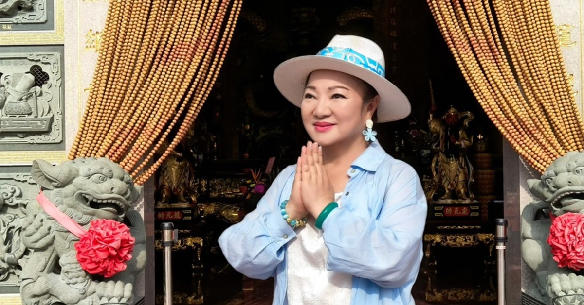白冰冰感恩之旅 第3站來到雲林台西太和武當北極殿。（圖／長興影視提供）