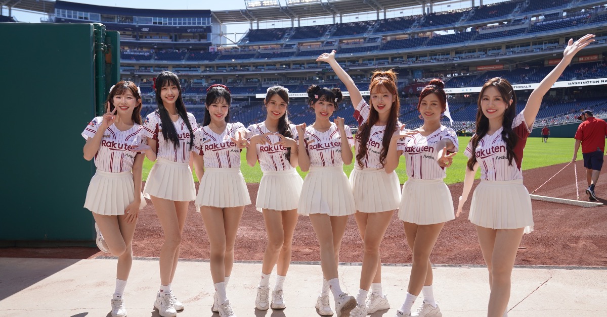 樂天女孩遠征美國。(圖/樂天桃猿提供)