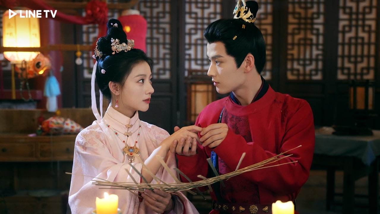 《錦繡宅心》朱麗嵐(左)與秦天宇展開「盲盒婚姻」。(圖/LINE TV提供)