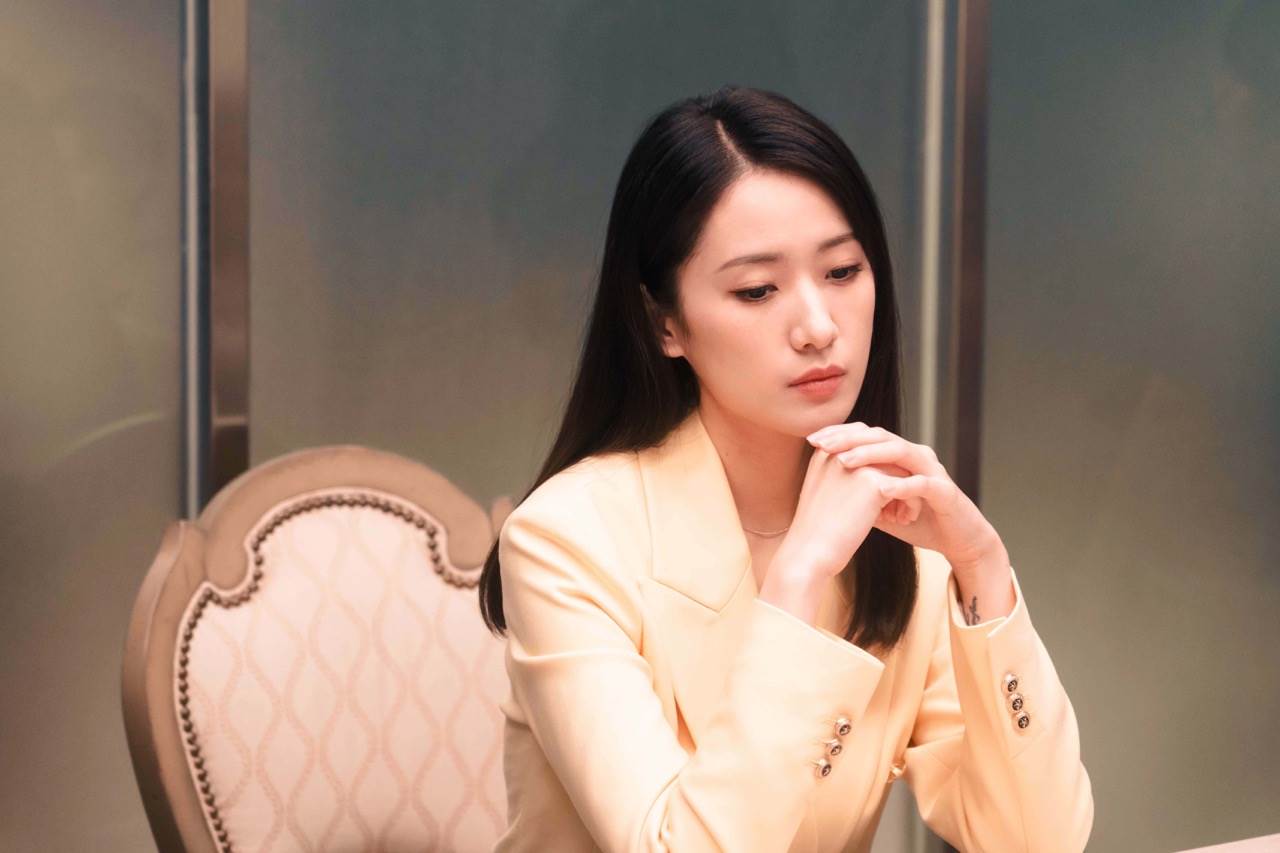葛宸羽飾演一位精明幹練的總監。(圖/結果娛樂提供)