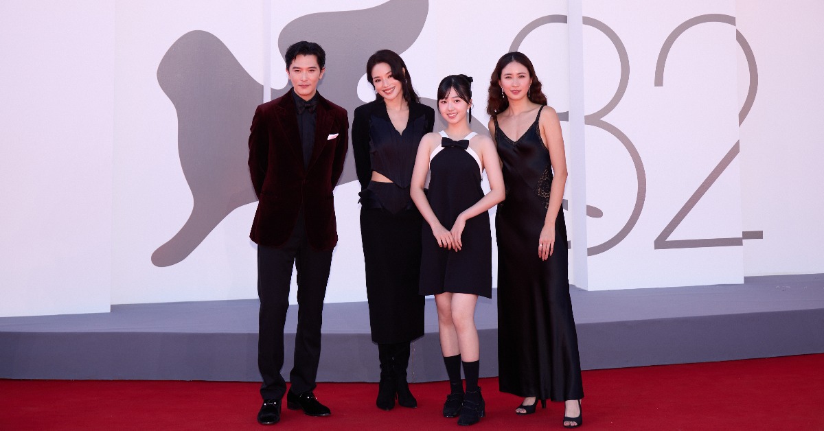 邱澤(左起)、導演舒淇、白小櫻、9m88亮麗出席威尼斯首映紅毯。(圖/甲上娛樂)