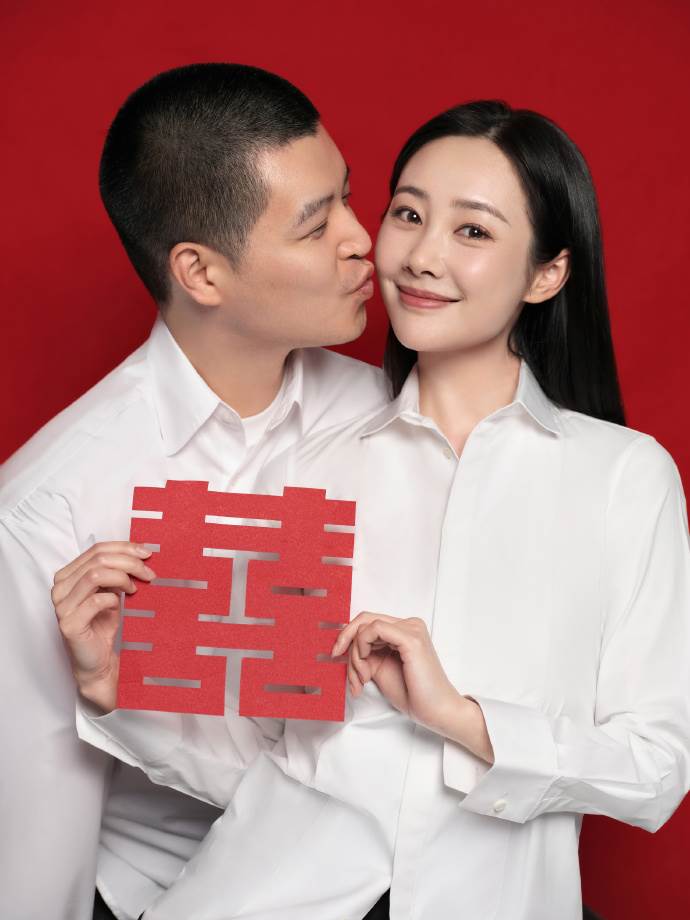 李純與馬頔分享喜悅。（圖／翻攝自李純微博）