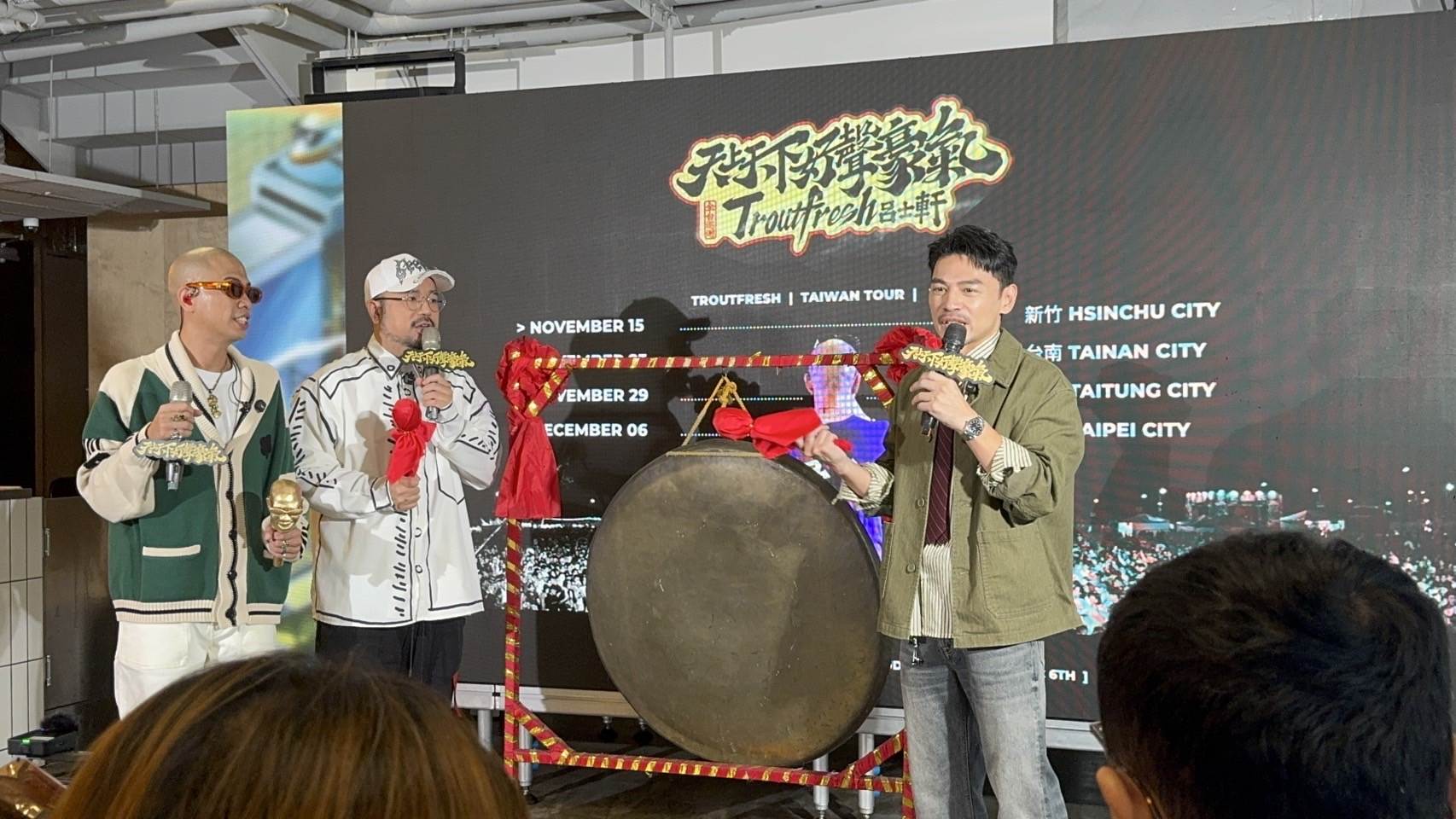 新科金曲歌王呂士軒也預祝阿Ken以及主持人阿達能夠順利抱回金鐘獎。（圖／記者楊雅芸 攝）