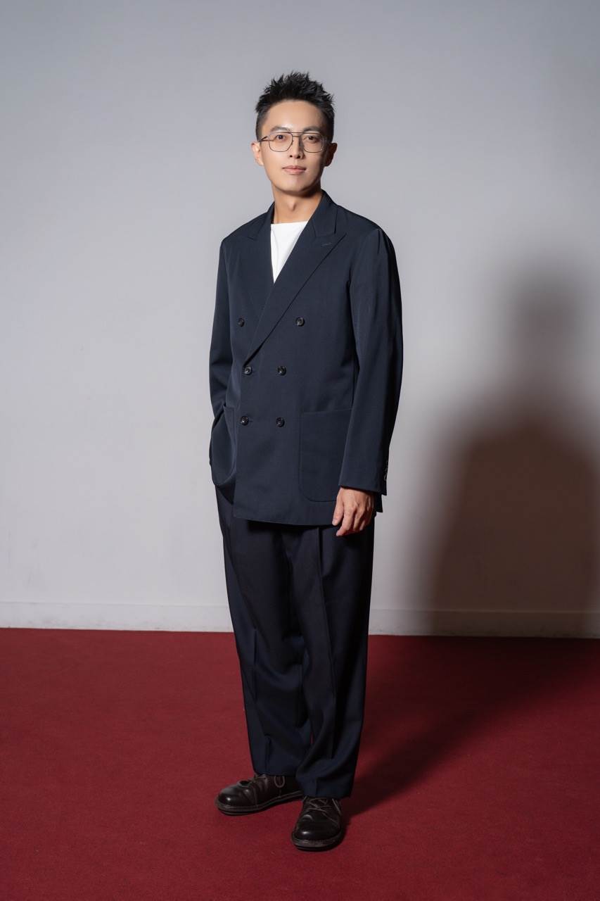 金鐘獎最佳導演林君陽正式加盟華研國際音樂。（圖／華研國際提供）