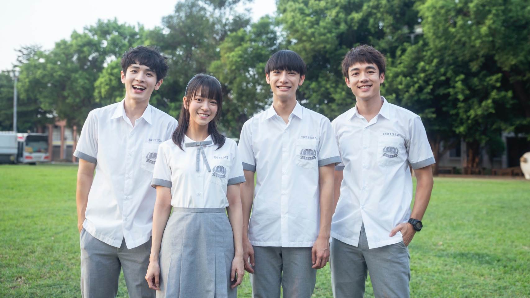 張豐豪(左起)，項婕如，劉修甫、趙崇喆拍《夜半11點學校見》建立好交情。（圖/三匠影視提供）