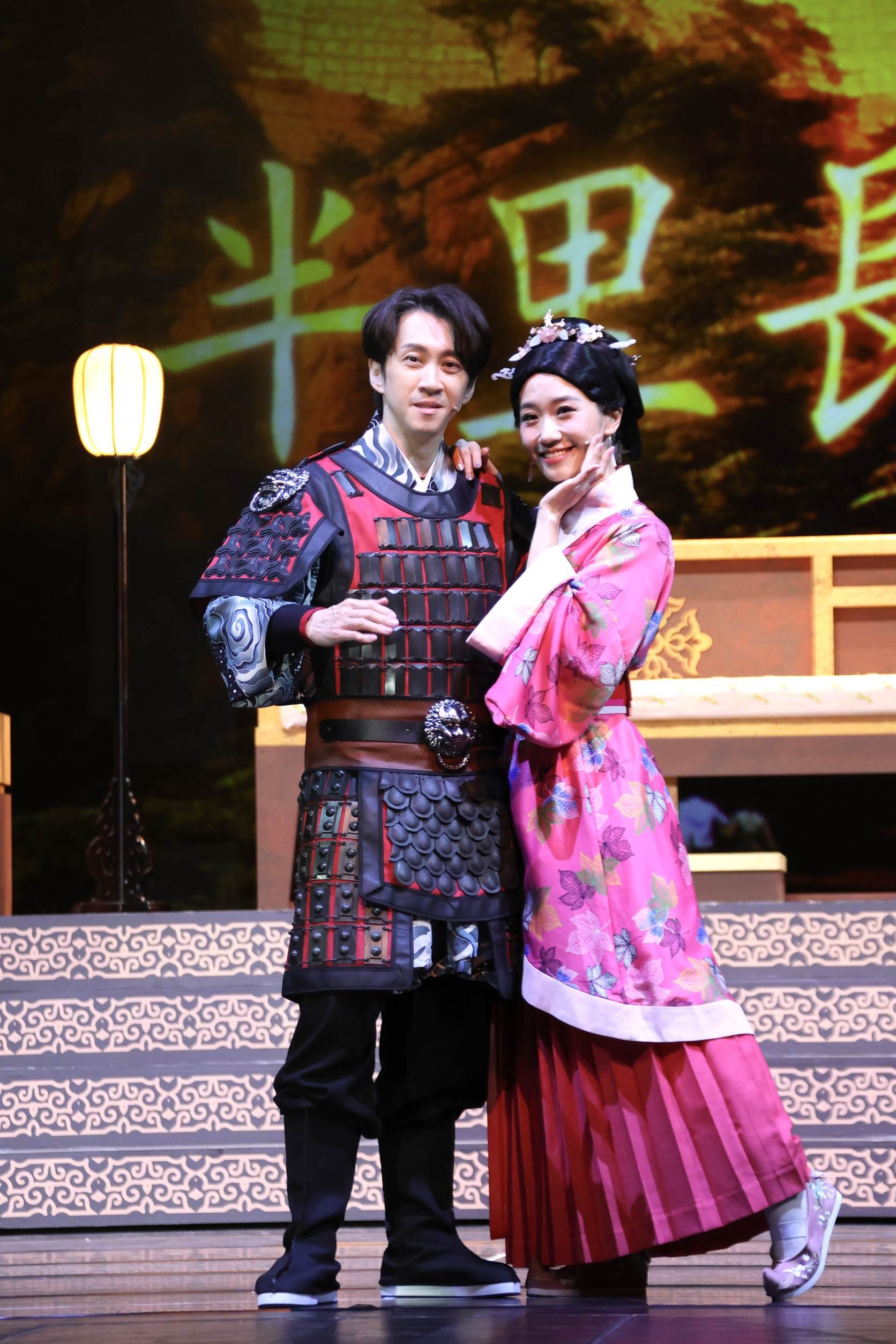 陳漢典與Lulu合體演出<a href='https://star.ebc.net.tw/search/tags/舞台劇/' target='_blank'>舞台劇</a>《半里長城》。（圖／東森娛樂）
