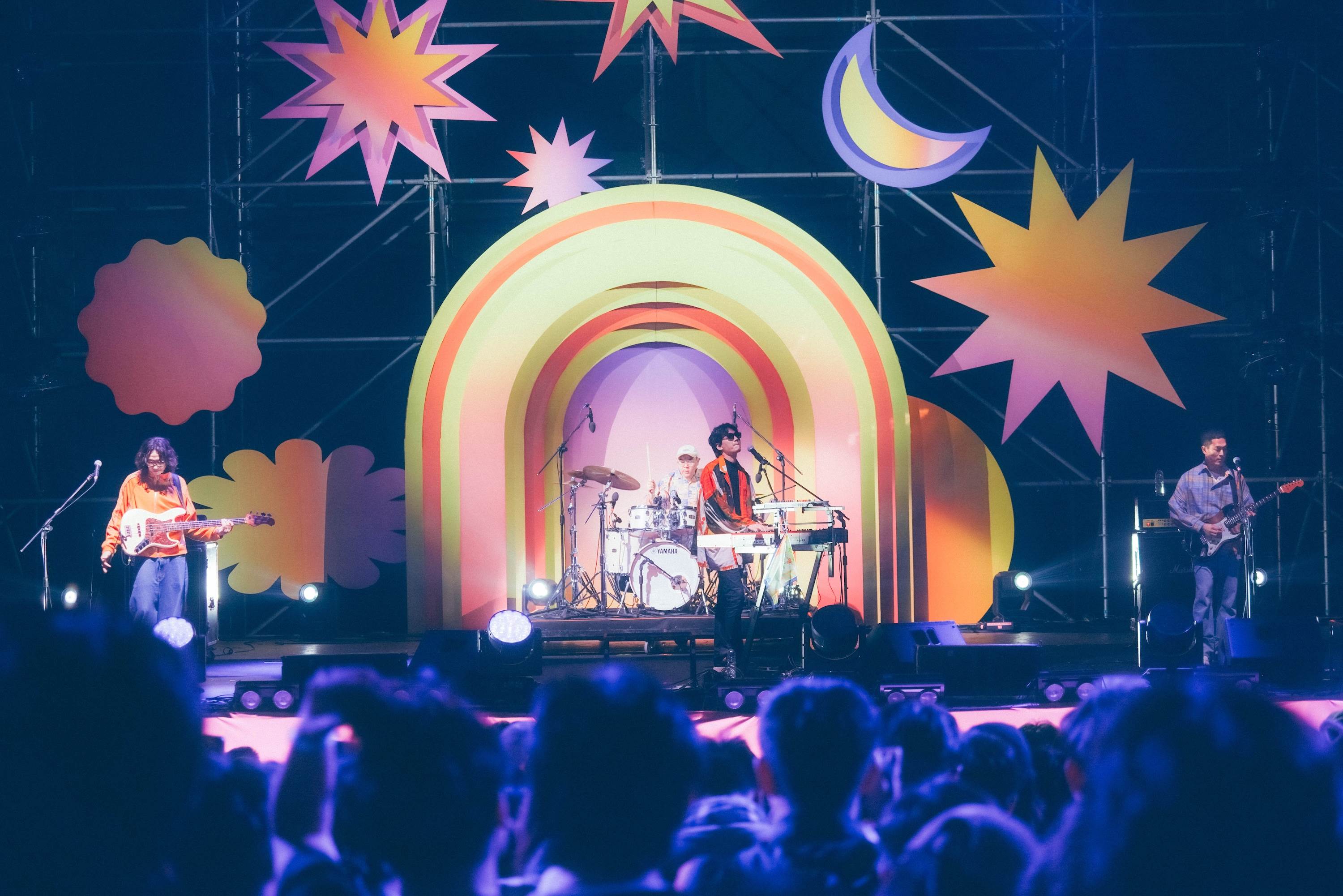 宇宙人<a href='https://star.ebc.net.tw/search/tags/春浪/' target='_blank'>春浪</a>驚喜首唱〈彩虹〉。（圖／相信音樂提供）