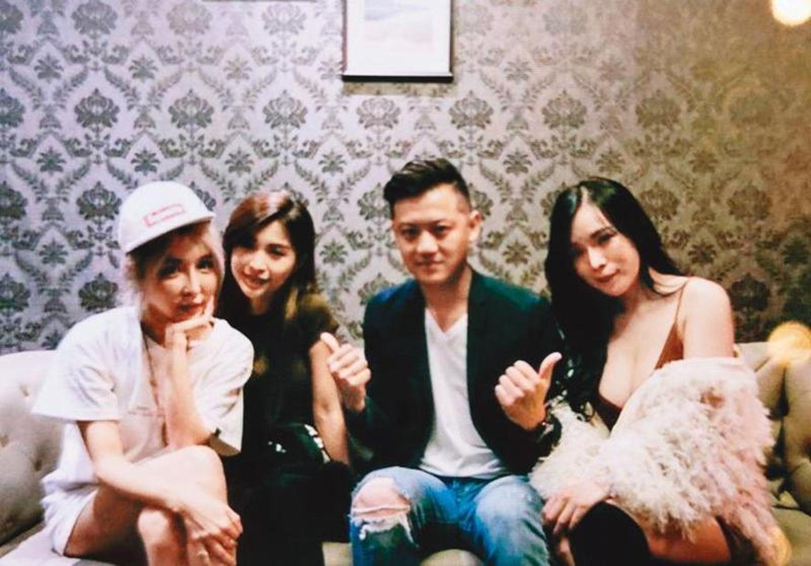 雪碧（左一）孩子的「精主」，是她過去所屬女團「Juccy」的幕後老闆、有3個小孩的人夫郭柏均。（圖／鏡週刊提供）
