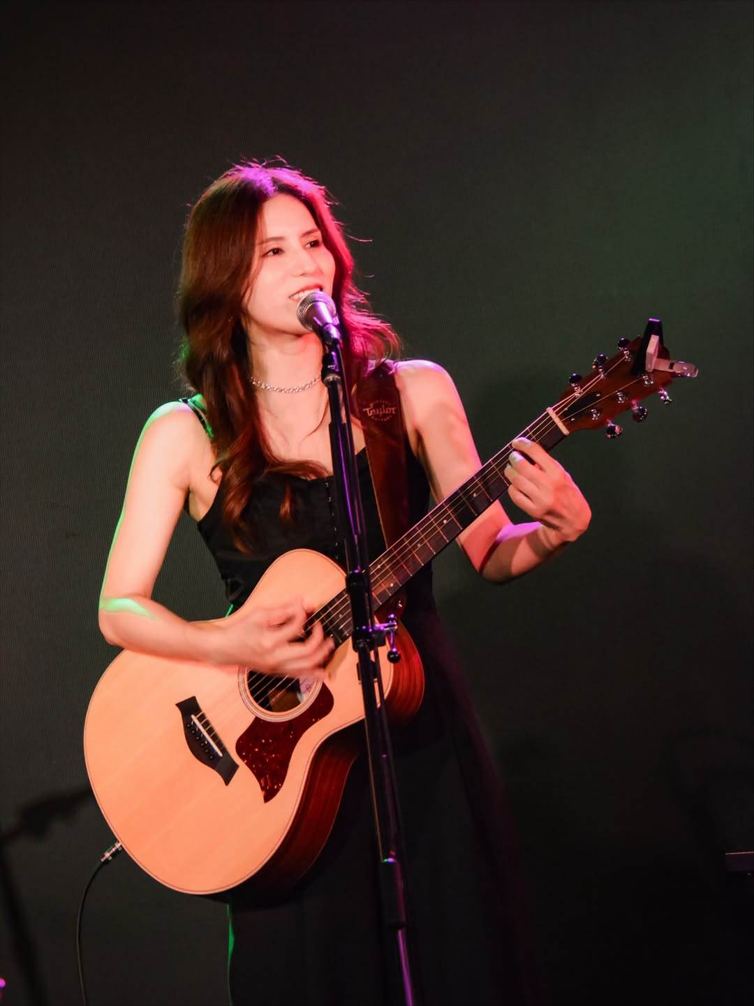 日本女歌手宮﨑薰是ASKA飛鳥涼的女兒。（圖／Welcome Music提供、翻攝自KAORU MIYAZAKI &nbsp;IG）