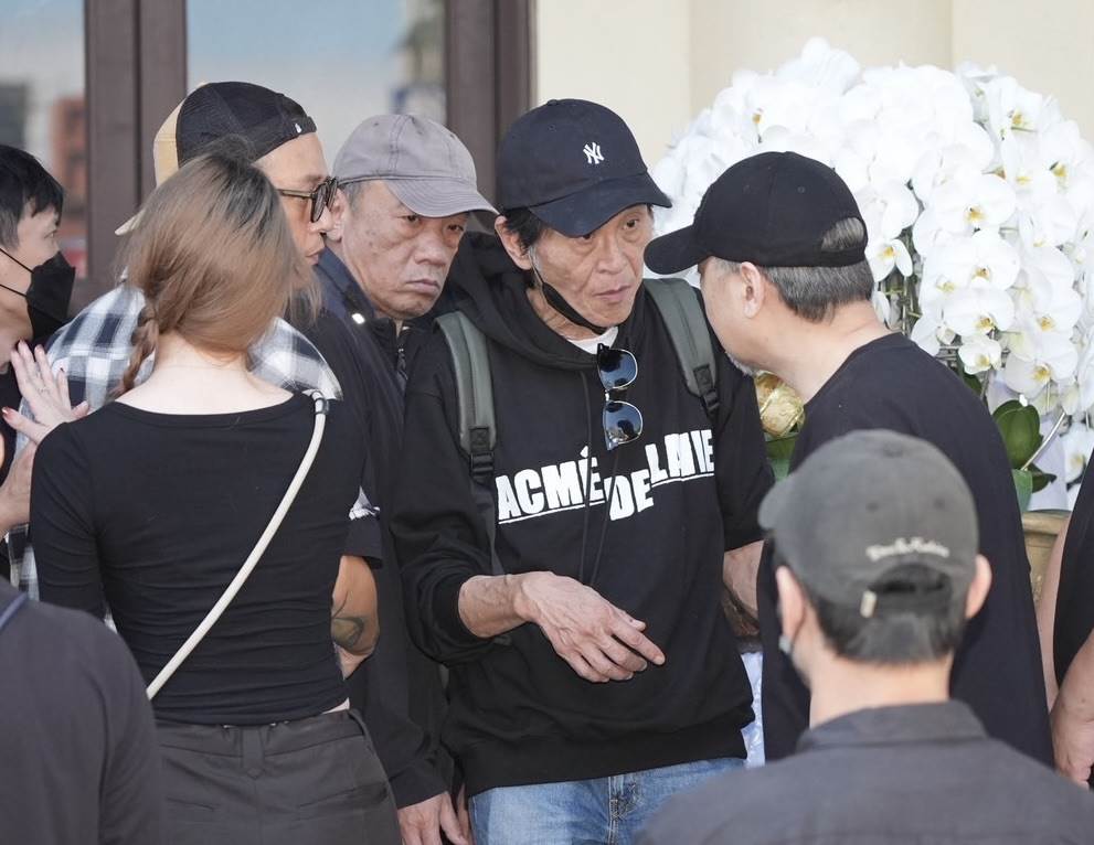 喜翔送別顏正國。（圖／東森娛樂）