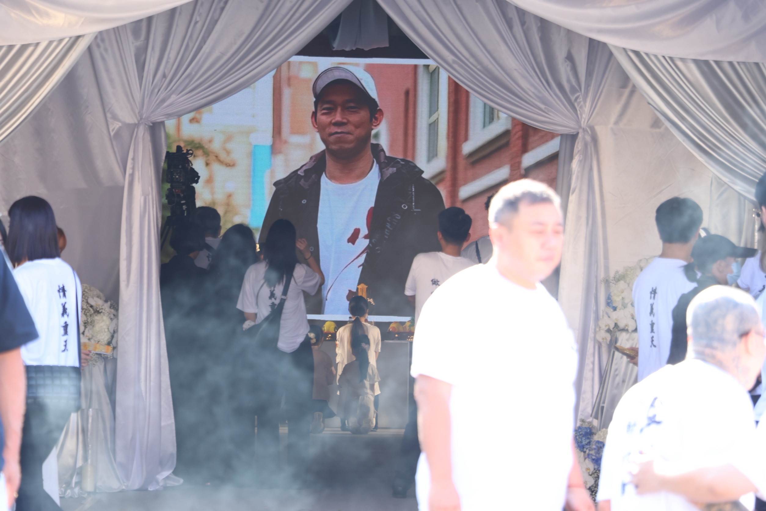 顏正國告別式現場。（圖／東森娛樂）