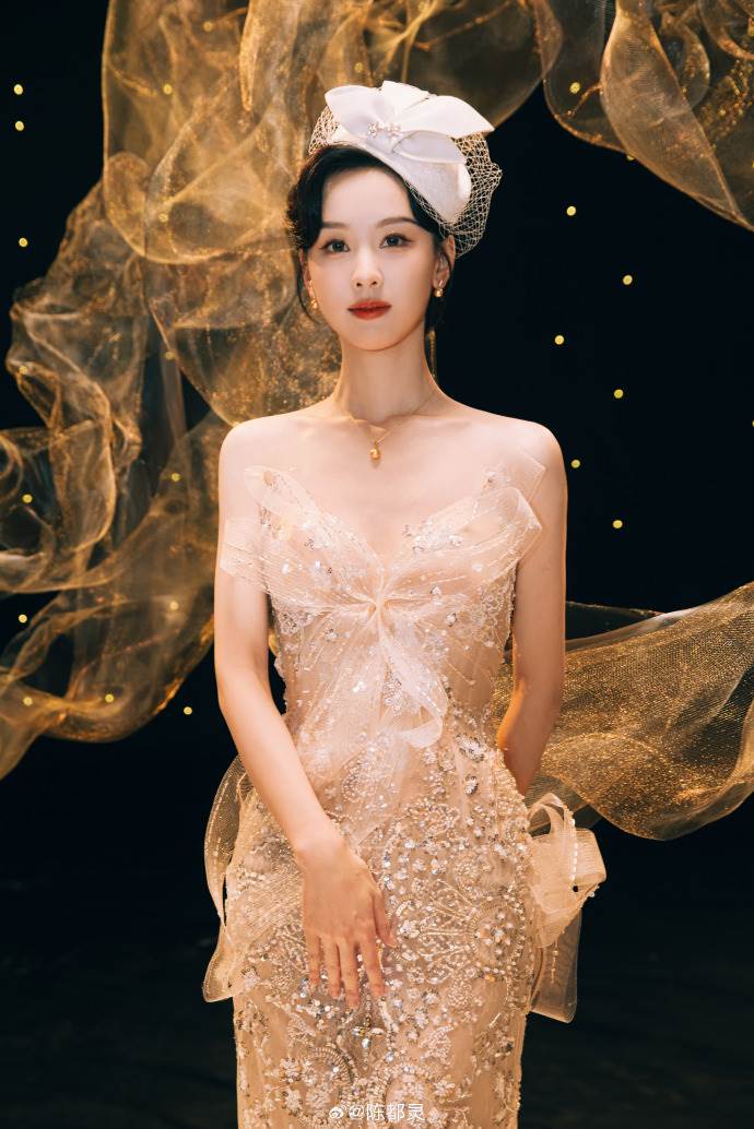 女星<a href='https://star.ebc.net.tw/search/tags/陳都靈/' target='_blank'>陳都靈</a>日前也被指出本人已經遭囚禁，並且如今還有2個替身。（圖／翻攝自陳都靈微博）