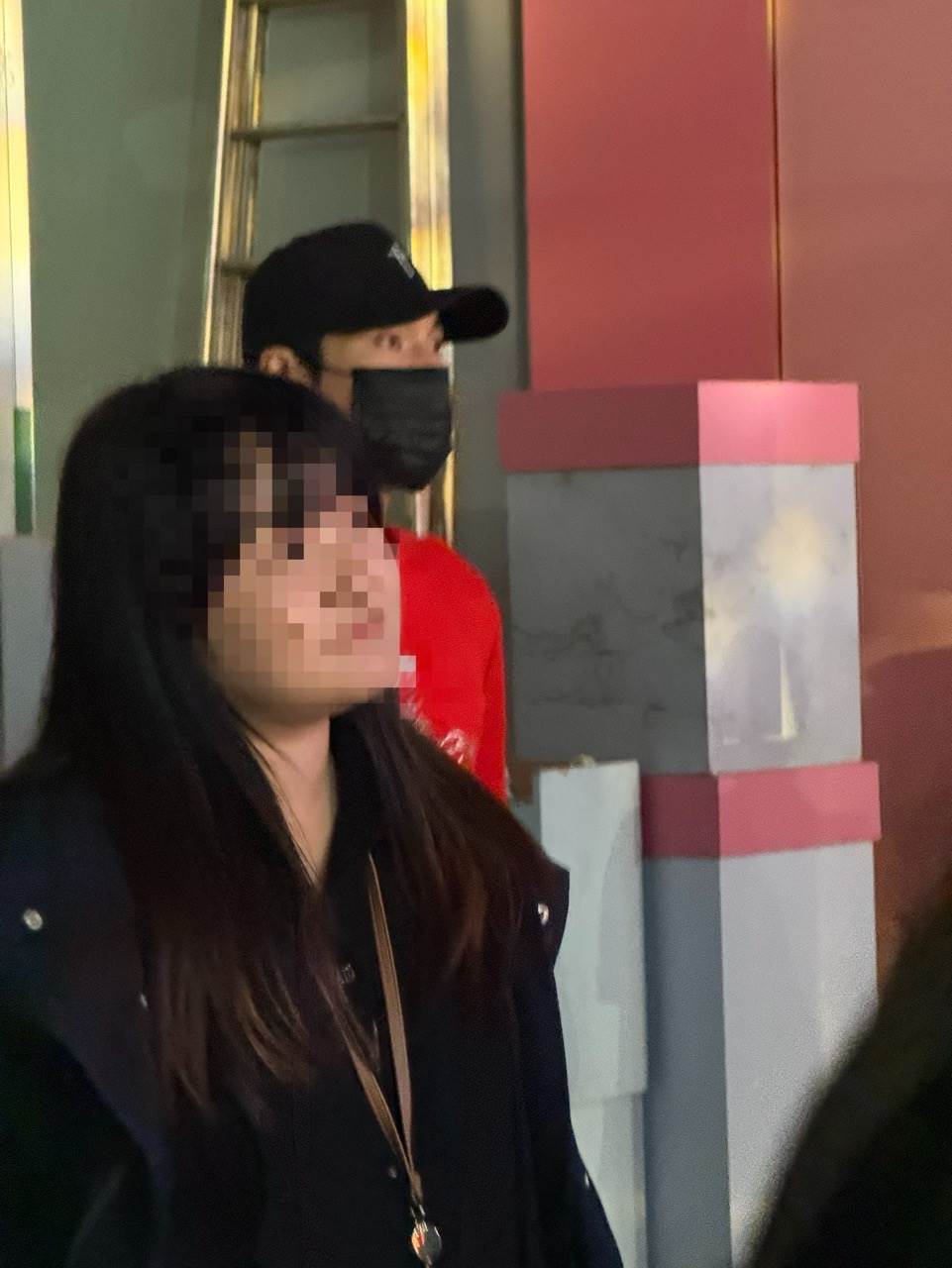 唐振剛悄悄現身。（圖／讀者提供）