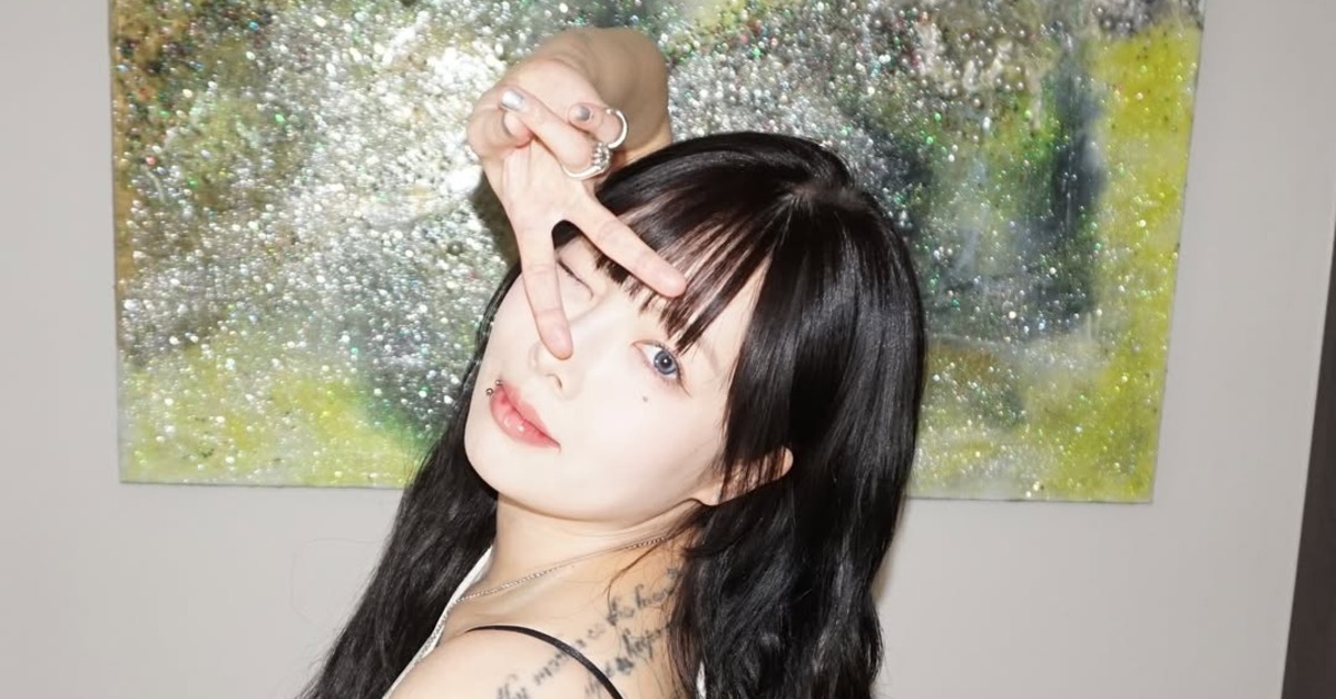 南韓女星泫雅昨（9日）在澳門演唱，但唱到一半卻突然昏倒。（圖／翻攝自IG@hyunah_aa）