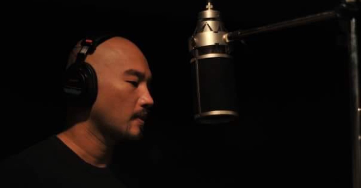 辛龍沉潛5年回歸，吐露喪妻心路，並推出新歌〈春暖花開〉、〈一夫當關〉重返樂壇。（圖／翻攝自辛龍臉書）